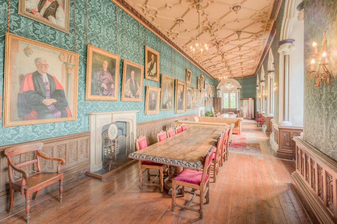 Comment décorer un couloir long et étroit ? - Design Obsession